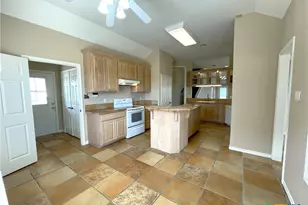 76 W County Road 312, Edna, TX 77957 - Photo 11