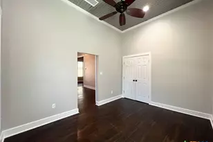 111 N 5th St, Temple, TX 76501 - Photo 11