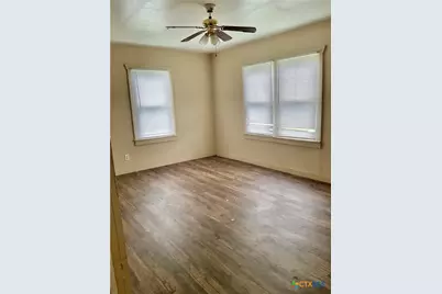 102 Clark Street, Yoakum, TX 77995 - Photo 13