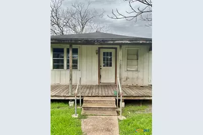 402 Tucker Street, Yoakum, TX 77995 - Photo 15