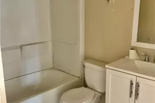 402 Tucker St, Yoakum, TX 77995 - Photo 7