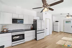 4048 Sutherland Springs Rd, Seguin, TX 78155 - Photo 11