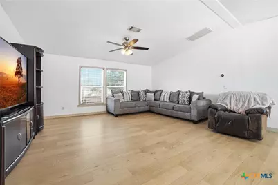 4048 Sutherland Springs Road, Seguin, TX 78155 - Photo 7