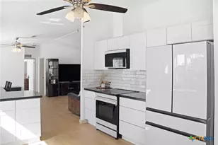 4048 Sutherland Springs Rd, Seguin, TX 78155 - Photo 13