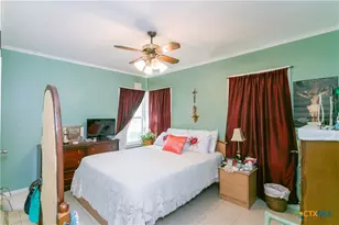 1404 E Warren Ave, Victoria, TX 77901 - Photo 13