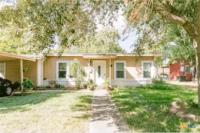 1404 E Warren Avenue, Victoria, TX 77901 - Photo 1