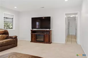 803 Hybiscus Ln, Victoria, TX 77904 - Photo 9