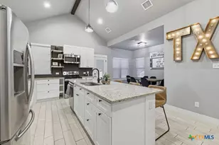 1112 Green Hill Dr, Canyon Lake, TX 78133 - Photo 7