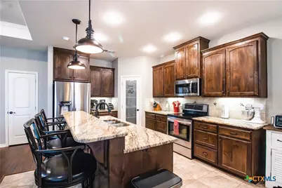 214 Windwood Lane, Victoria, TX 77904 - Photo 5