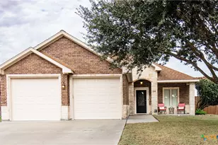 214 Windwood Ln, Victoria, TX 77904 - Photo 3