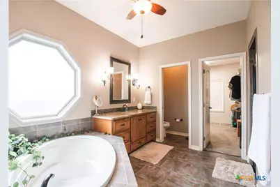 214 Windwood Lane, Victoria, TX 77904 - Photo 11