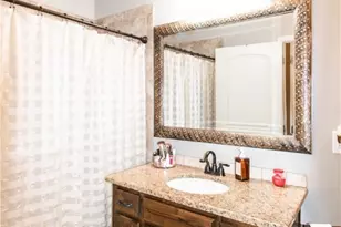 214 Windwood Ln, Victoria, TX 77904 - Photo 19