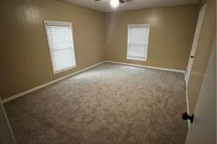 112 Stratford St, Victoria, TX 77905 - Photo 5