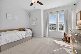 746 Hidden View St, New Braunfels, TX 78130 - Photo 15