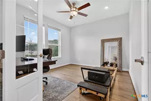 746 Hidden View St, New Braunfels, TX 78130 - Photo 3