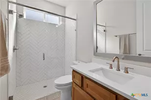 746 Hidden View St, New Braunfels, TX 78130 - Photo 11