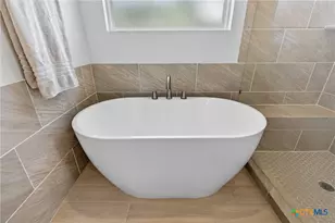 746 Hidden View St, New Braunfels, TX 78130 - Photo 21