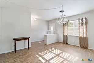 507 Suzanne St, Edna, TX 77957 - Photo 3