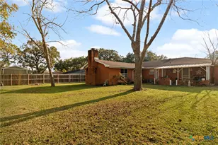 507 Suzanne St, Edna, TX 77957 - Photo 23