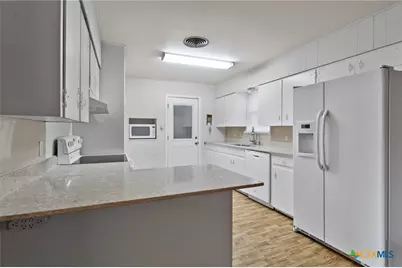 507 Suzanne Street, Edna, TX 77957 - Photo 5