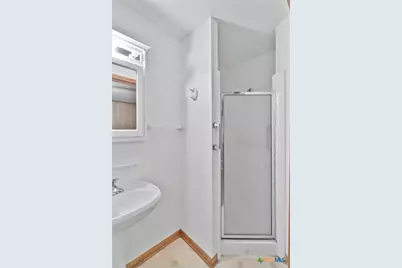 507 Suzanne Street, Edna, TX 77957 - Photo 17