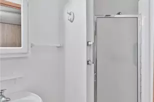 507 Suzanne St, Edna, TX 77957 - Photo 17