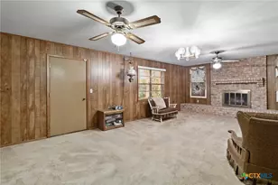 507 Suzanne St, Edna, TX 77957 - Photo 9