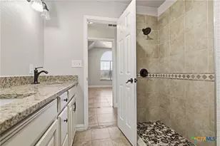 8713 Kansas Ave, Temple, TX 76502 - Photo 31