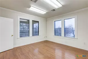 819 S 5th St, Temple, TX 76504 - Photo 25