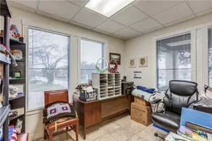 819 S 5th St, Temple, TX 76504 - Photo 11