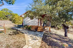 961 Buttercup Ln, Wimberley, TX 78676 - Photo 3
