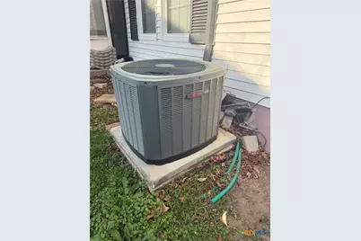 209 Rose St., Yoakum, TX 77995 - Photo 13