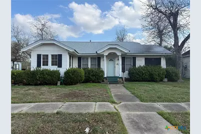 209 Rose St., Yoakum, TX 77995 - Photo 1