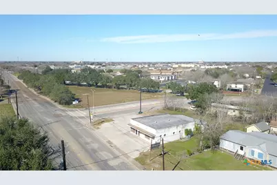 2004 E North Street, Victoria, TX 77901 - Photo 5