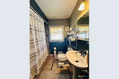 904 Bismark Street, Seguin, TX 78155 - Photo 21