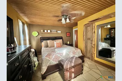 904 Bismark Street, Seguin, TX 78155 - Photo 23