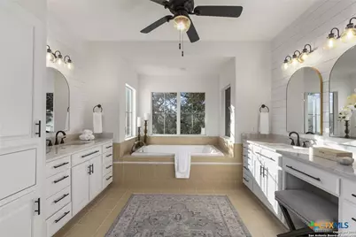 1041 Homestead Ridge, New Braunfels, TX 78132 - Photo 17