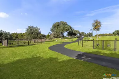 1041 Homestead Ridge, New Braunfels, TX 78132 - Photo 5