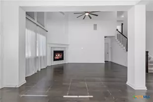 619 Hidden View St, New Braunfels, TX 78130 - Photo 5