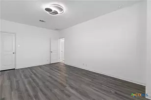 619 Hidden View St, New Braunfels, TX 78130 - Photo 31