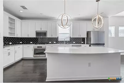 619 Hidden View Street, New Braunfels, TX 78130 - Photo 11