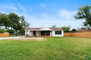 456 Magazine Ave, New Braunfels, TX 78130 - Photo 17