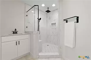 456 Magazine Ave, New Braunfels, TX 78130 - Photo 11