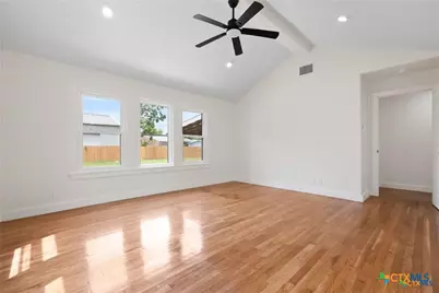 456 Magazine Avenue, New Braunfels, TX 78130 - Photo 9