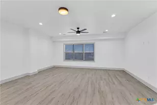 810 Iowa St, San Antonio, TX 78203 - Photo 3