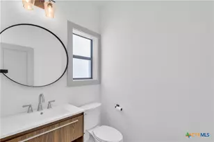 810 Iowa St, San Antonio, TX 78203 - Photo 11