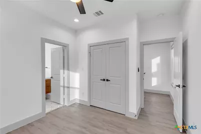 810 Iowa Street #1, San Antonio, TX 78203 - Photo 13