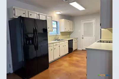 1313 Fieldcrest, New Braunfels, TX 78130 - Photo 9