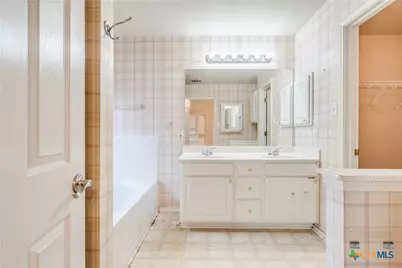 2677 Dove Crossing Drive, New Braunfels, TX 78130 - Photo 17