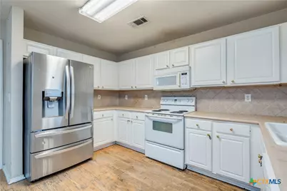 2677 Dove Crossing Drive, New Braunfels, TX 78130 - Photo 9